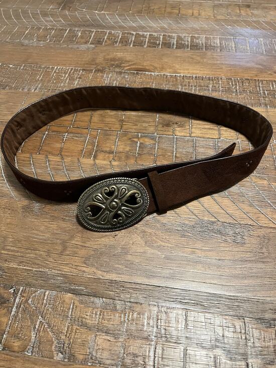 Faded Glory Accessories - Brown Leather Belt with Unique Belt Buckle Size Large Studded Etched Strap Boho